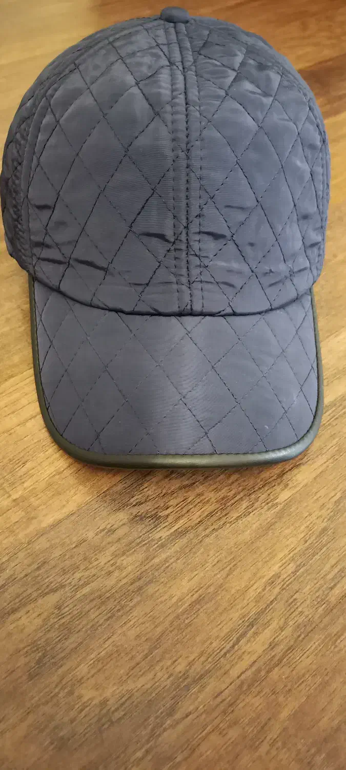 کلاه گرم|لباس|قزوین, |دیوار