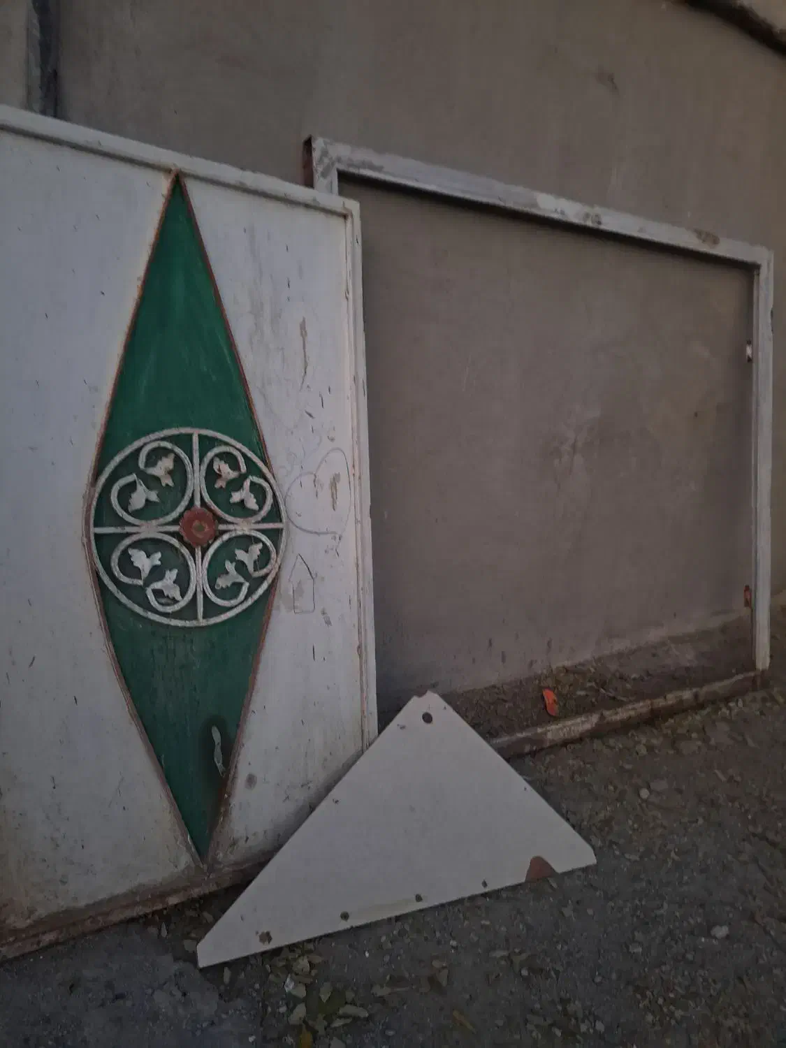 درب گاراژ|مصالح و تجهیزات ساختمان|موچش, |دیوار