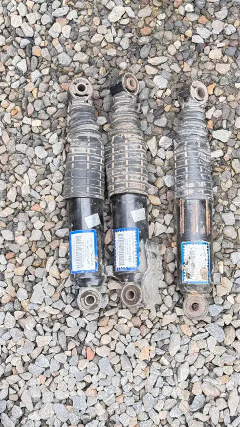 کمک عقب وراکروز برقی یک جفت سالم|قطعات یدکی و لوازم جانبی|کرج, گلشهر|دیوار