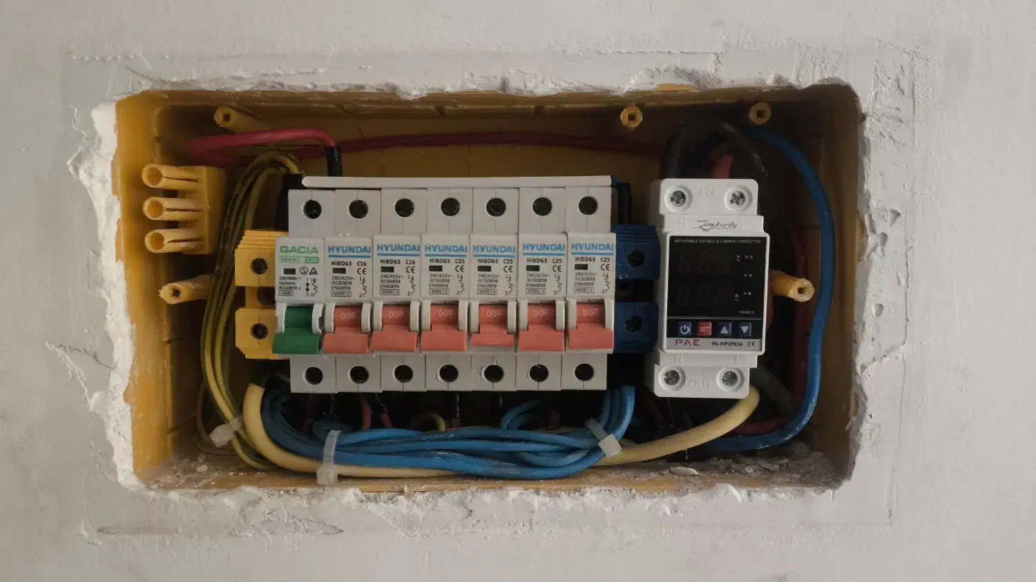 برقکار صنعتی و ساختمان|خدمات پیشه و مهارت|بندرعباس, |دیوار