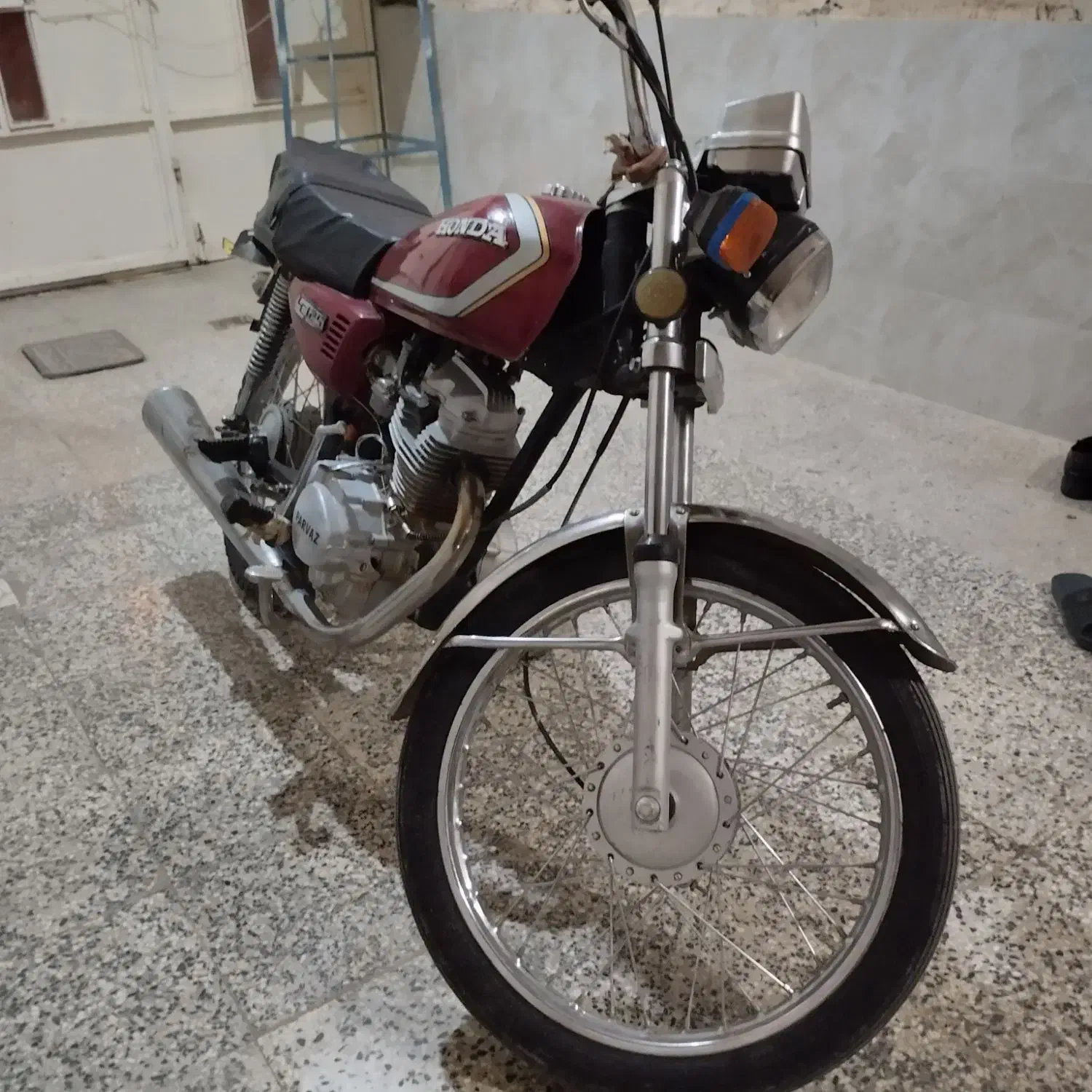 موتور|موتورسیکلت|بروجن, |دیوار