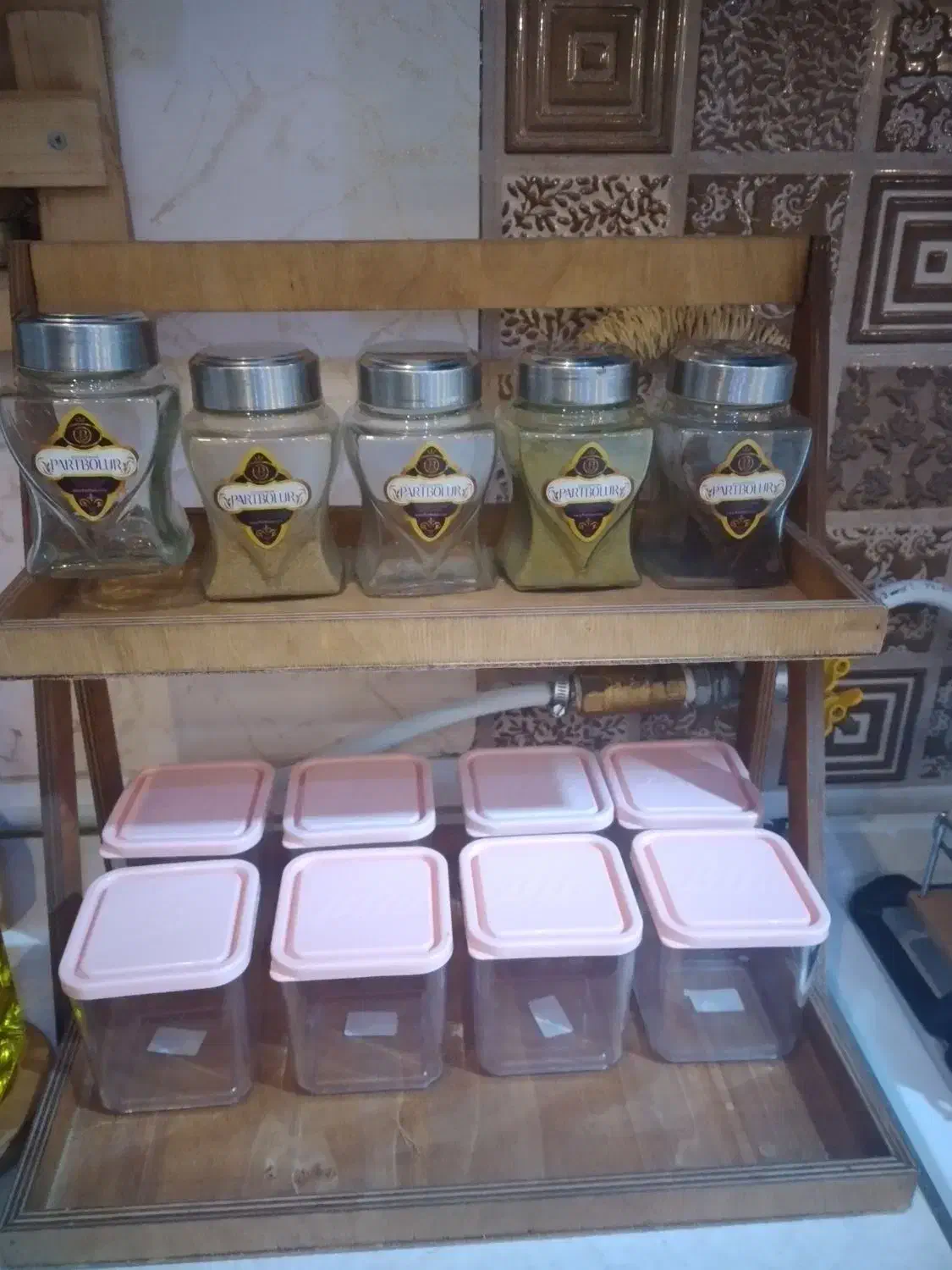 تعدادی جا ادویه|ظروف نگهدارنده، پلاستیکی، یک‌بارمصرف|کرج, محمود آباد|دیوار