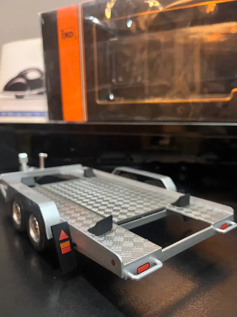 ماکت ۱/۱۸ فلزی تریلر خودرو Autotrailer IXO|کلکسیون و سرگرمی|تهران, سازمان برنامه جنوبی|دیوار