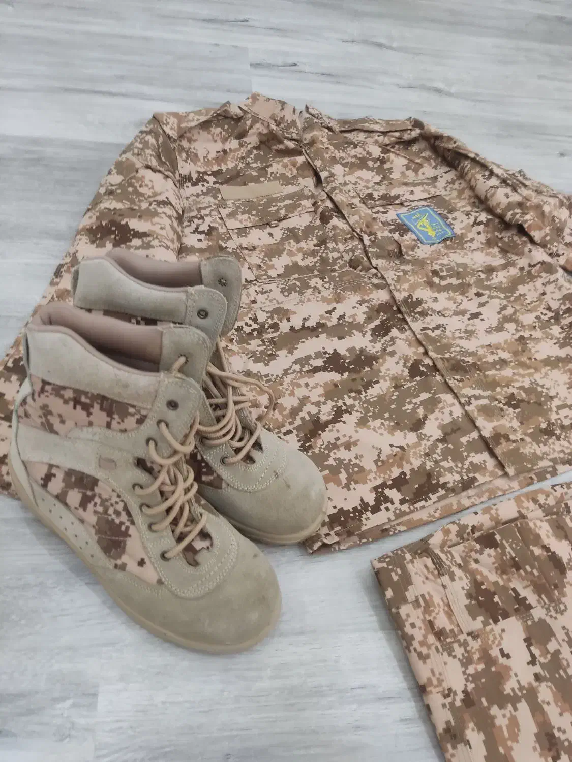 لباس نظامی ،پوتین ،کلاه بره ایتالیایی،سینه خشاپ|لباس|سلماس, |دیوار