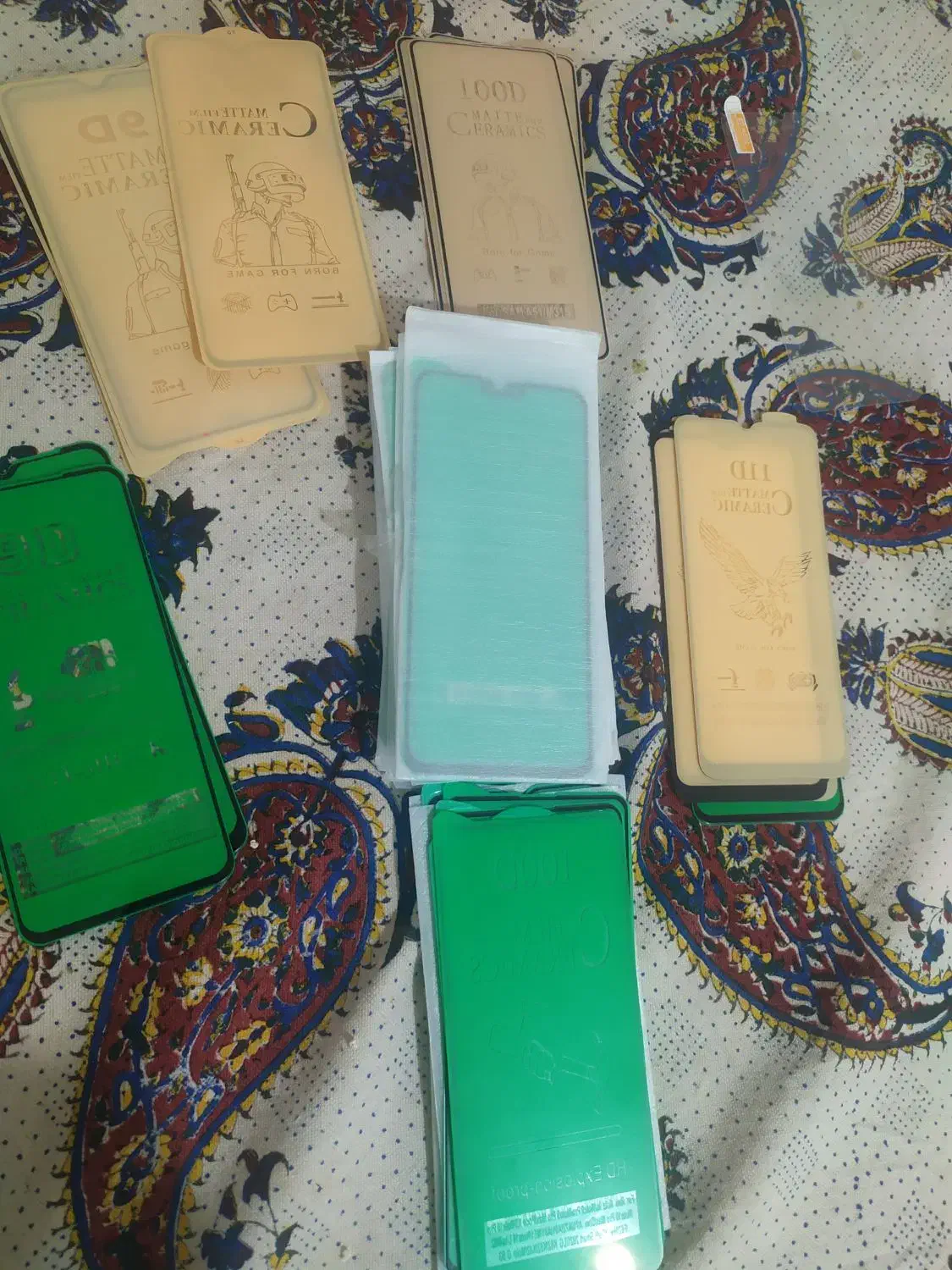 گلس|لوازم جانبی موبایل و تبلت|بروجن, |دیوار