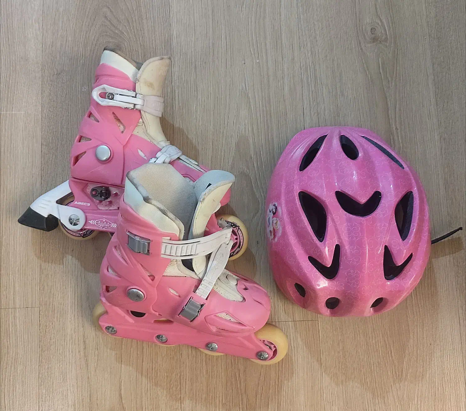 کفش و کلاه اسکیت|دوچرخه، اسکیت، اسکوتر|تهران, بلوار کشاورز|دیوار