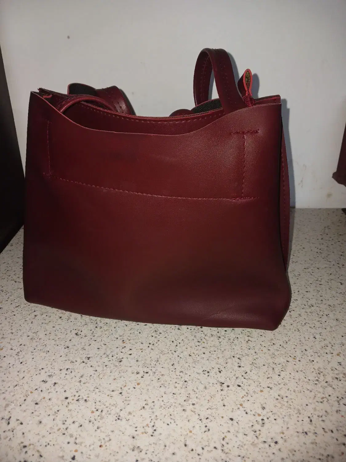 کیف رودوشی|کیف، کفش، کمربند|رشت, کوی فکوری|دیوار