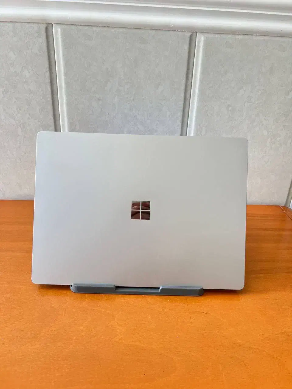 surface 3|رایانه همراه|تهران, آبشار تهران (دریاچه)|دیوار