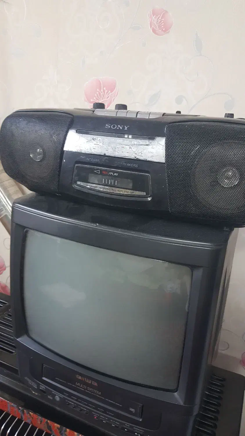 رادیوضبط قدیمی ژاپنی عتیقه|کلکسیون اشیاء عتیقه|چناران, |دیوار