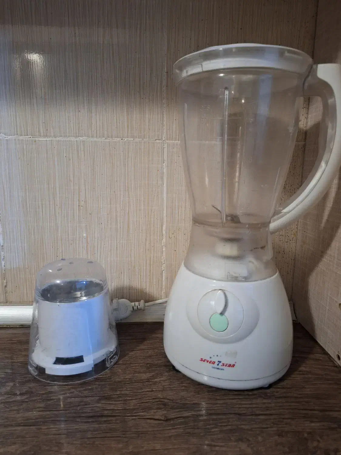 تعدادی وسایل برقی|اتو و لوازم اتو|قم, انسجام|دیوار