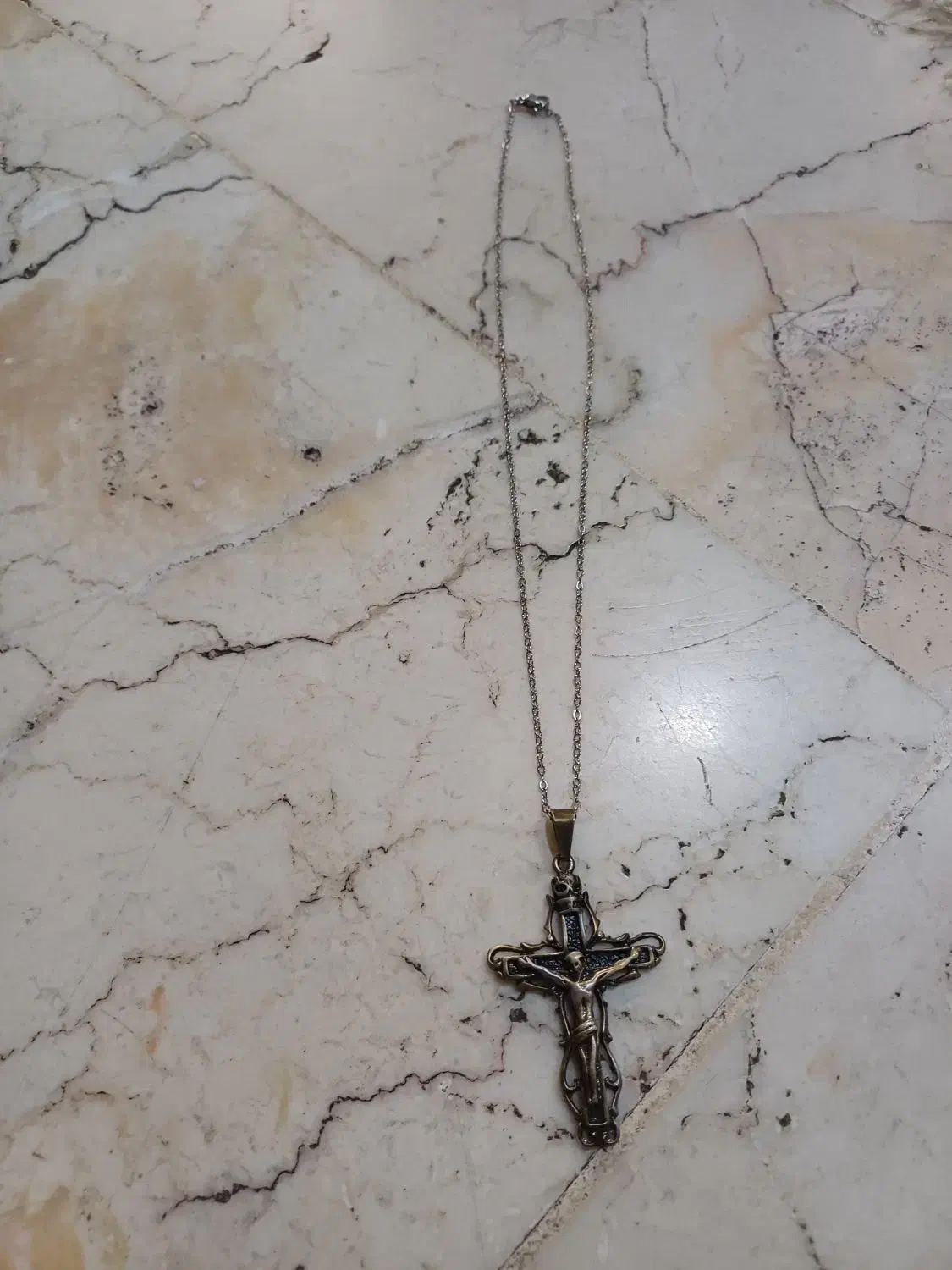 گردنبند سلیب خوشکل قیمت عالی سالم|بدلیجات|تهران, ستارخان|دیوار