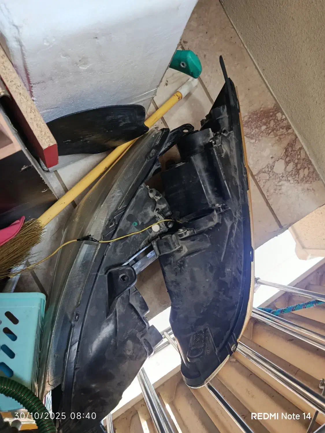 مقداری وسایل شخصی از منزل تا خودرویی تا موتوری|کیف، کفش، کمربند|شیراز, زرهی|دیوار