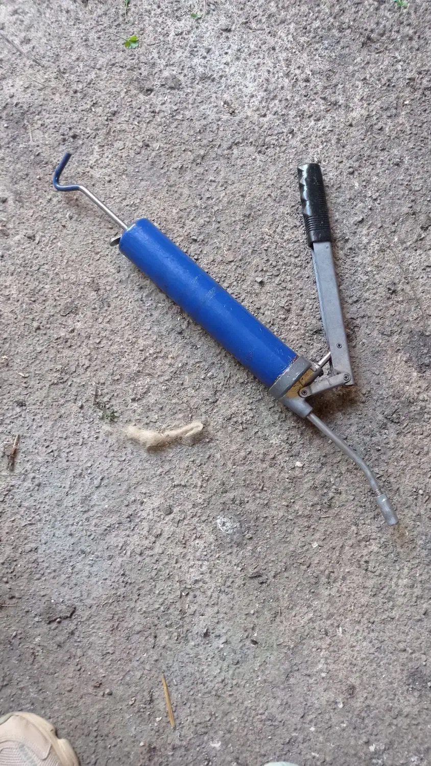 پمپ گریس در حد نو|قطعات یدکی و لوازم جانبی|لاهیجان, آهندان|دیوار