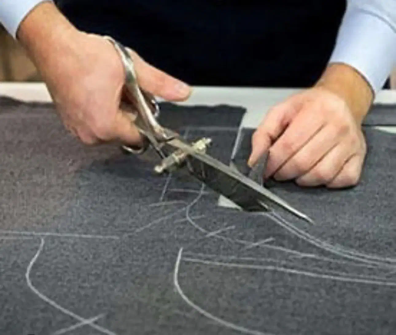 برشکار و نمونه دوز|استخدام هنری و رسانه|تهران, سهروردی|دیوار