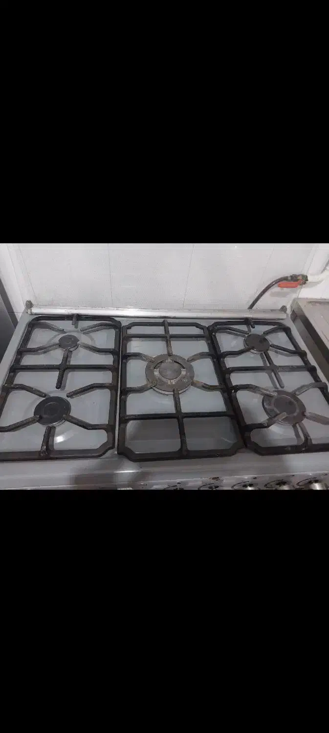 گاز فر پنج شعله کاملا سالم|اجاق گاز و لوازم برقی پخت‌وپز|رضوانشهر, |دیوار