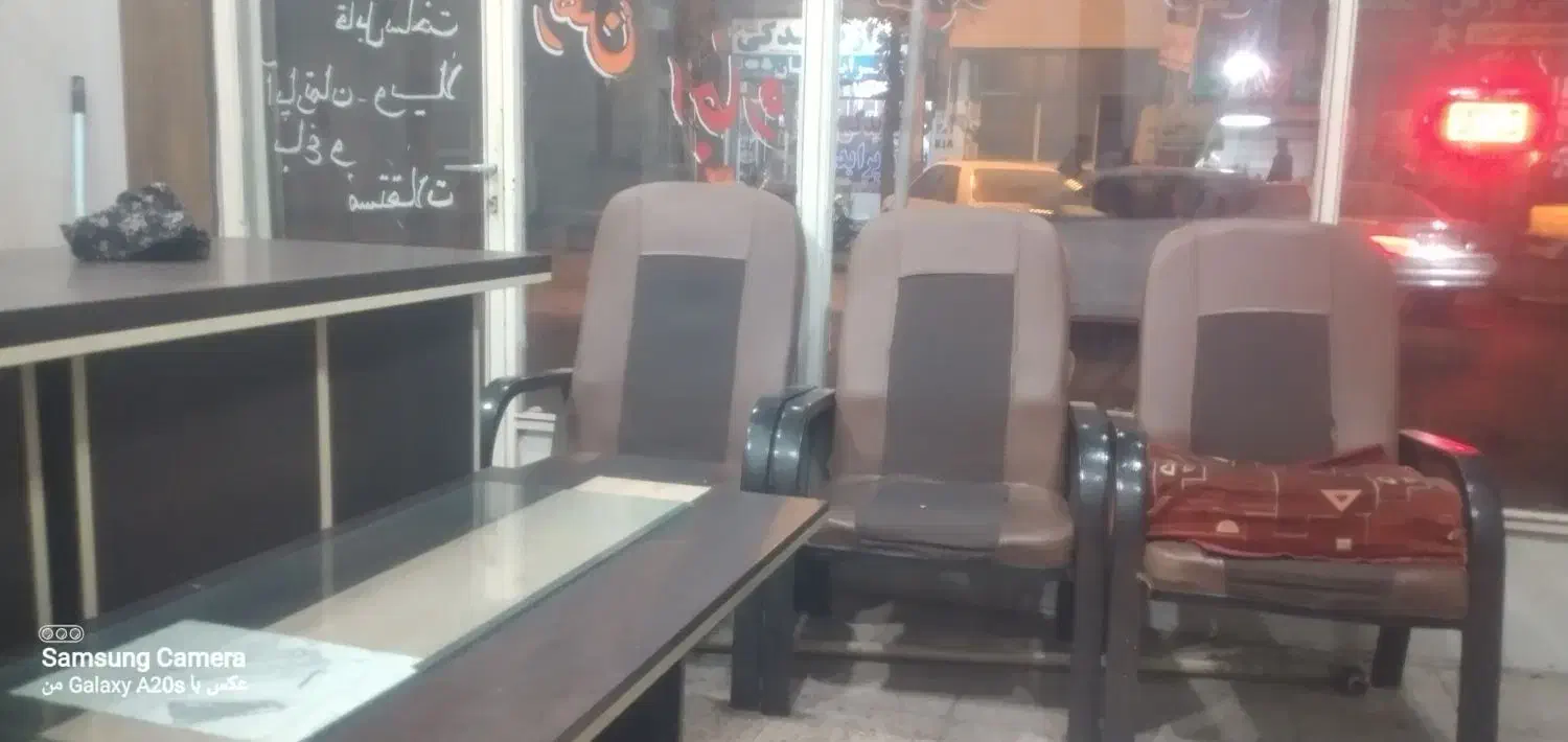 میز و صندلی بنگاهی .کامل با گاوصندوق و میز|دفتر کار|قزوین, |دیوار