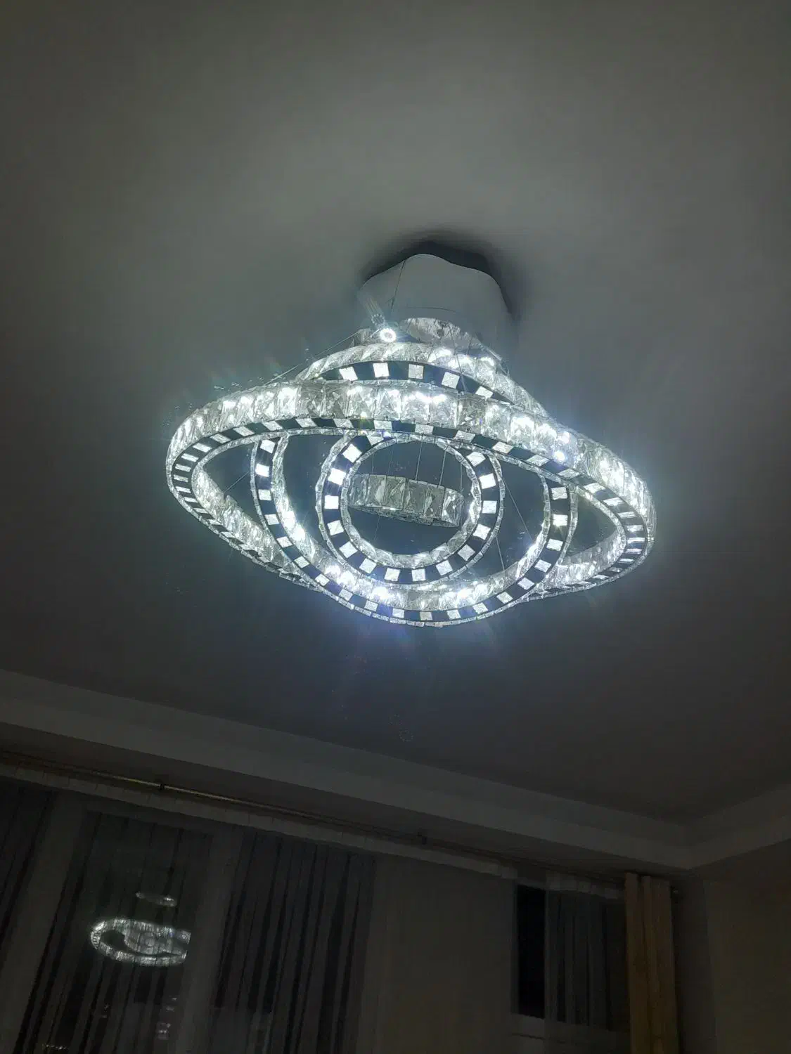 لوستر کهکشانی چهار حلقه در حد نو ۴میلیون|لوستر و چراغ آویز|فردیس, شهرک راه آهن|دیوار