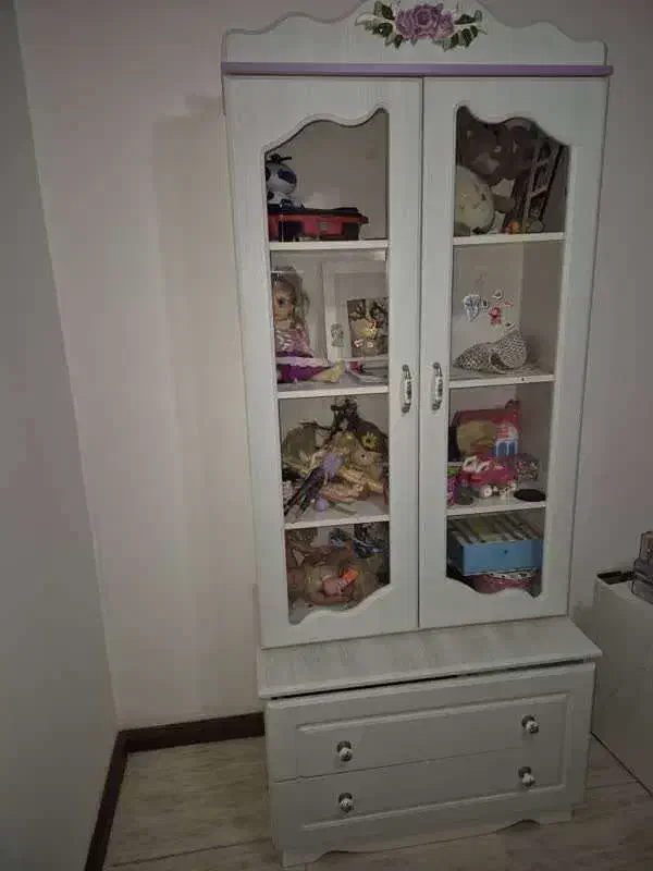 تخت،کمدویترینی و پاتختی کودک از محصولات آپادانا|تخت و صندلی بچه|نور, |دیوار