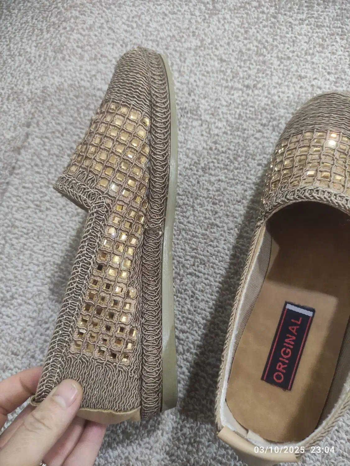 کفش|کیف، کفش، کمربند|سراب میمه, |دیوار