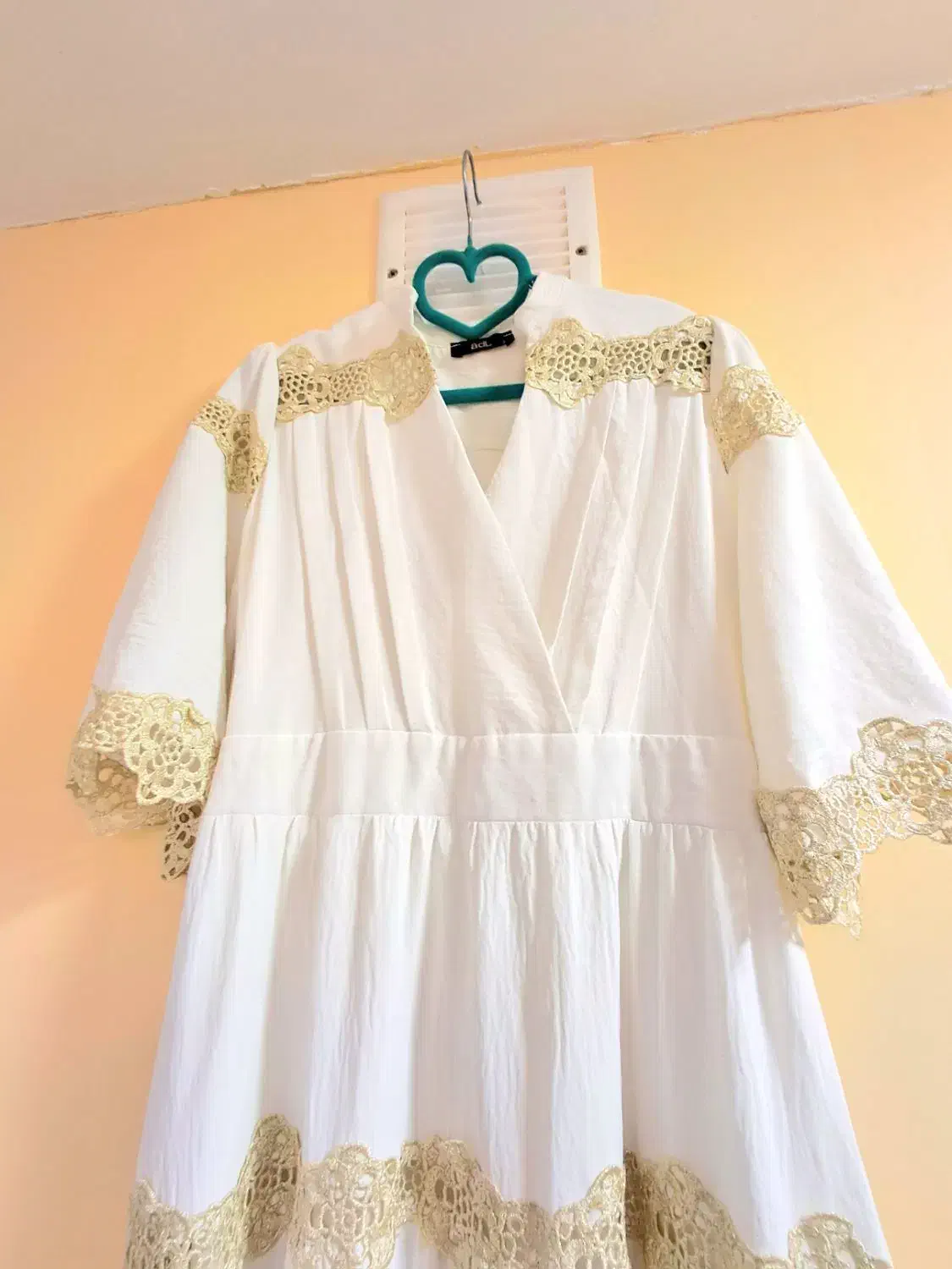 لباس|لباس|تاکستان, |دیوار