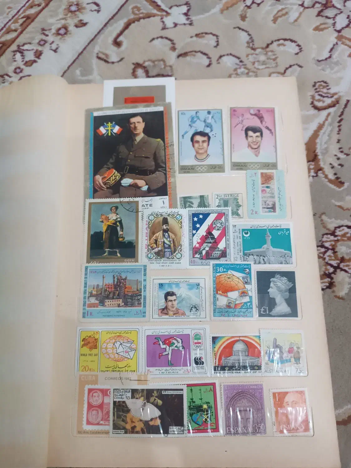 آلبوم تمبر|کلکسیون سکه، تمبر، اسکناس|اسلام‌شهر, باغ فیض|دیوار