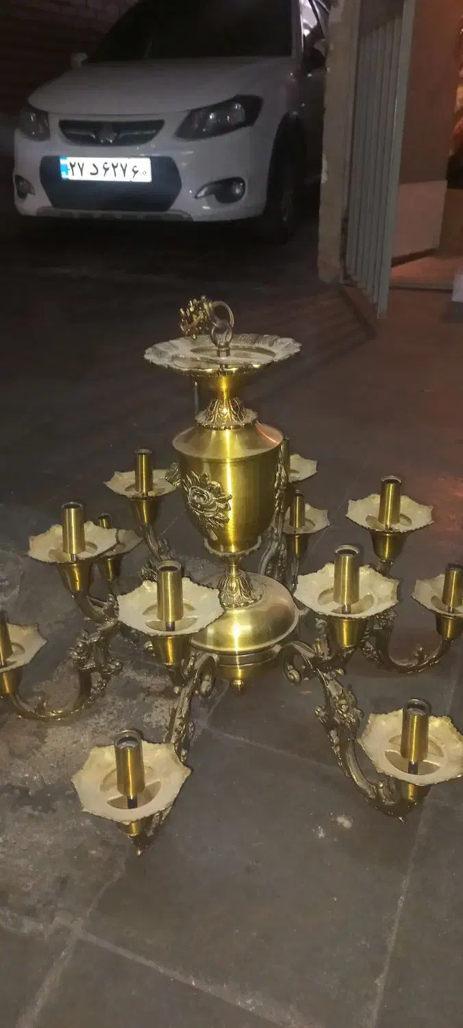 ۳عدد لوستر برنجی  ۲عدد۱۲ شاخه ویک عدد ۱۰ شاخه|لوستر و چراغ آویز|تهران, باشگاه نفت|دیوار