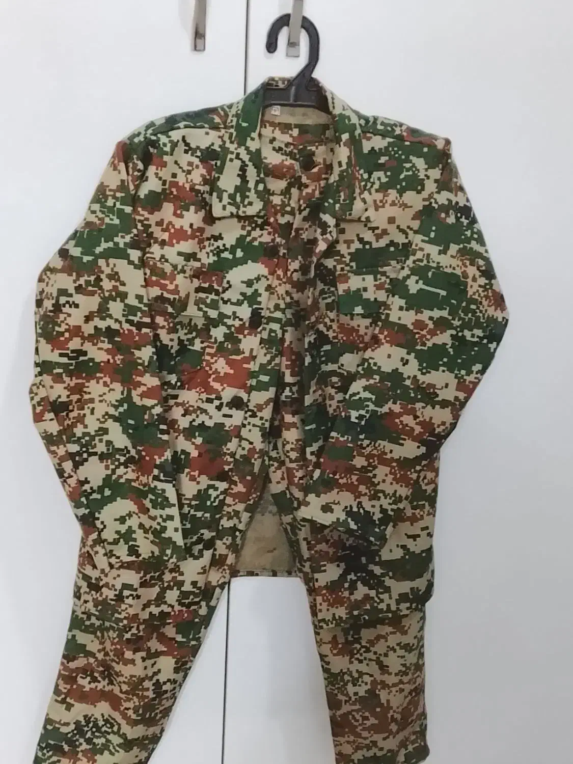 لباس ار تشی با لباس بسیجی|لباس|نیشابور, رحمت آباد|دیوار