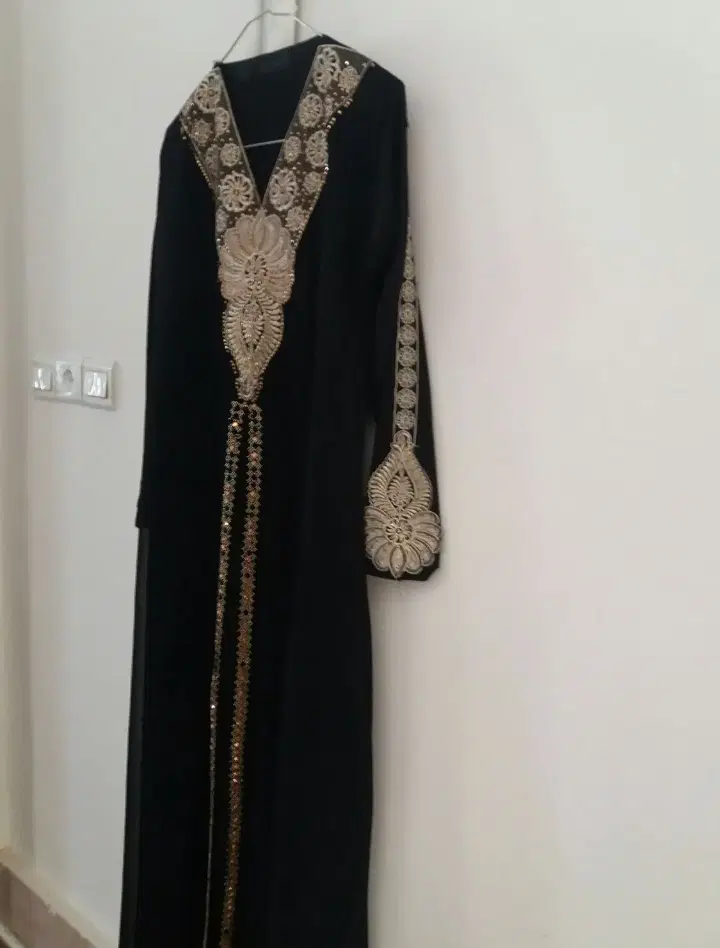 عربی|لباس|شیروان (خراسان), |دیوار