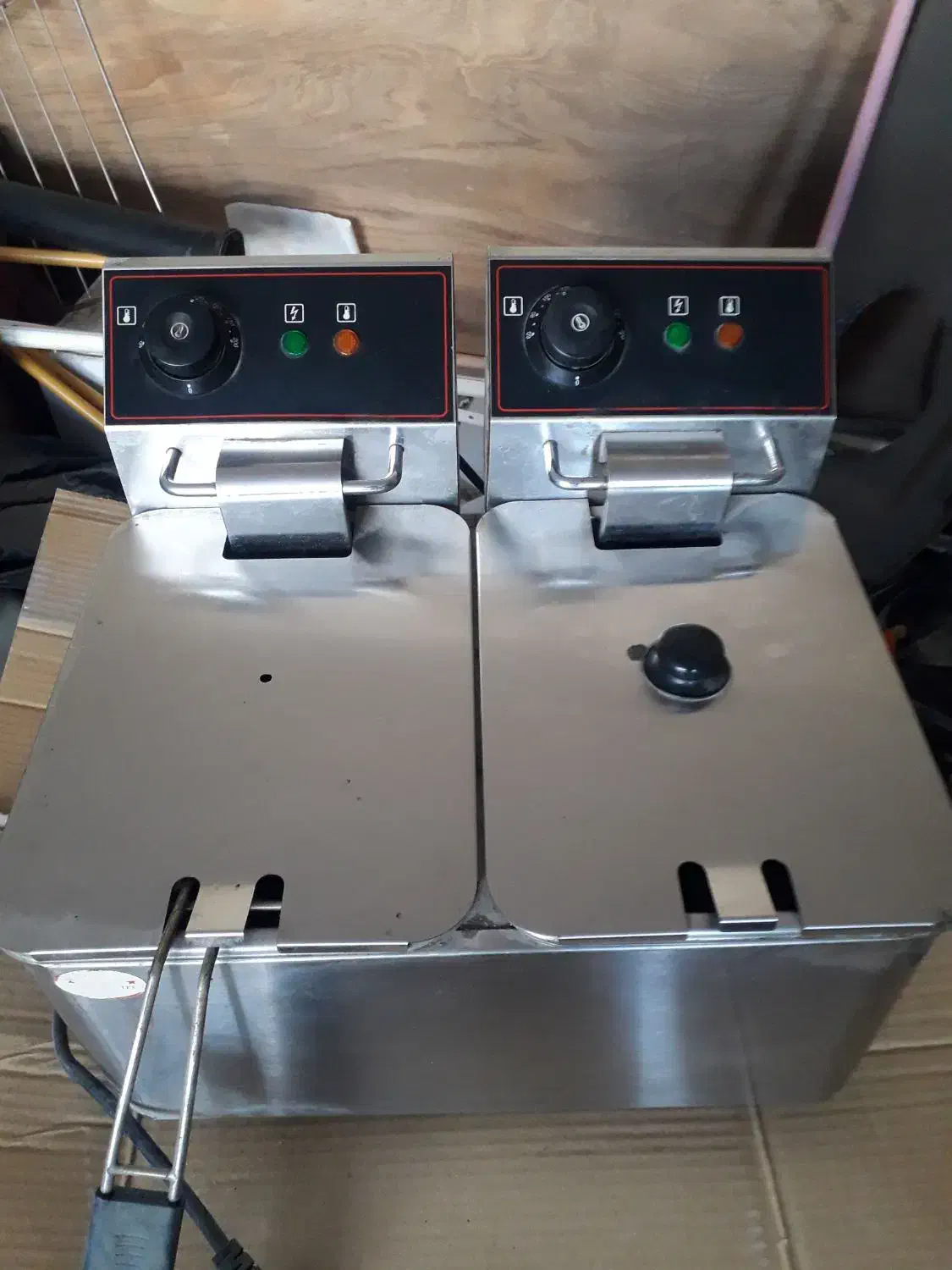 سرخ کن|سایر لوازم برقی|اردبیل, |دیوار