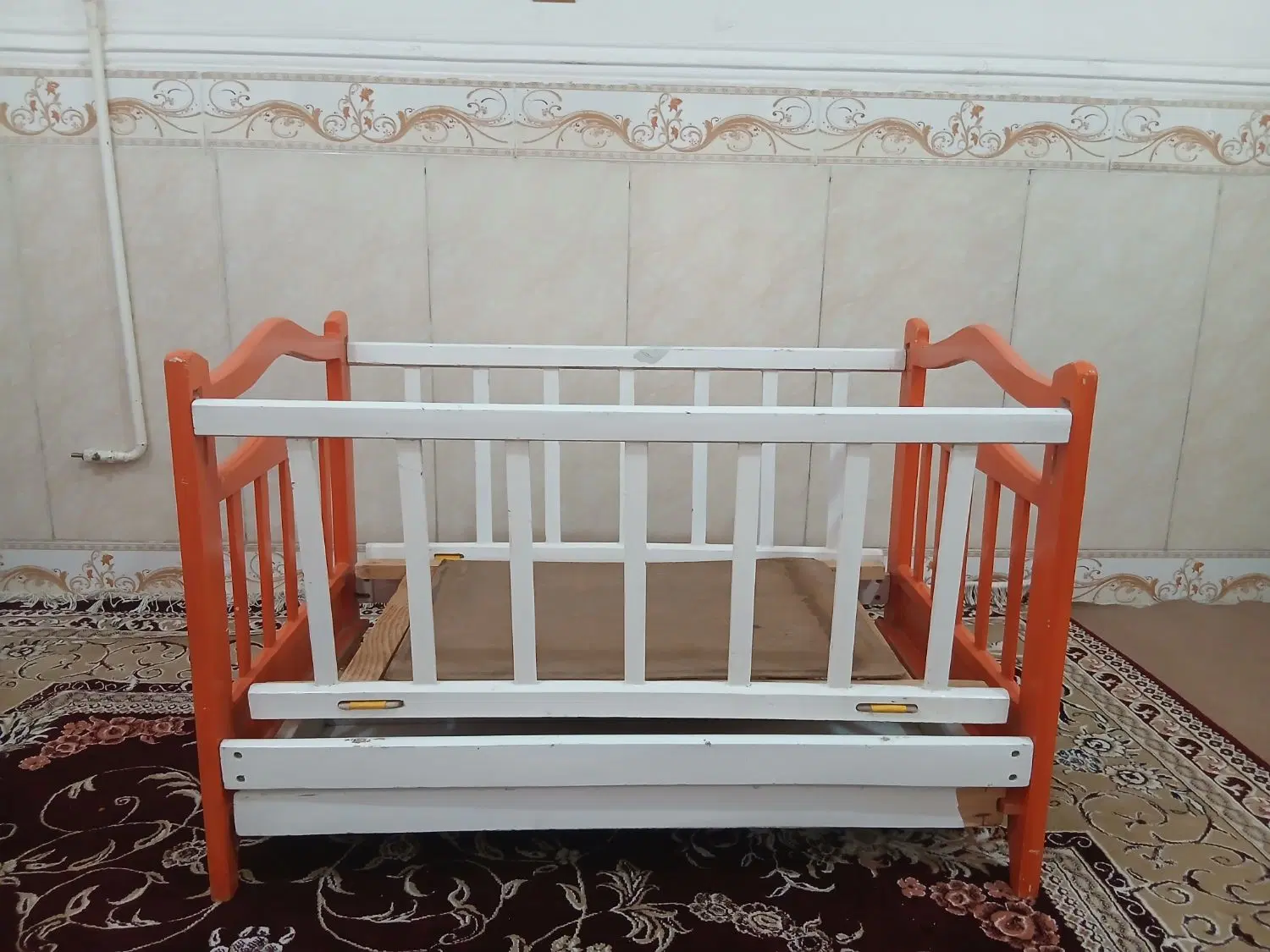 تخت کودک|تخت و صندلی بچه|خرمشهر, |دیوار