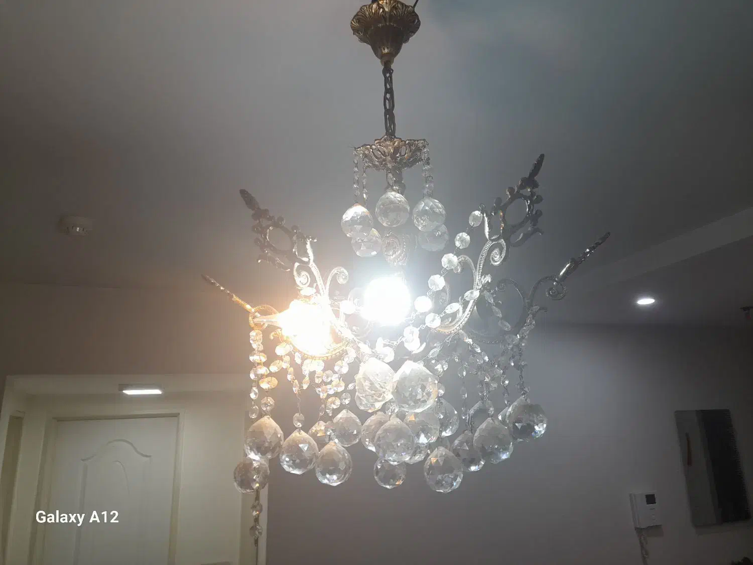 لوستر ۶ شاخه|لوستر و چراغ آویز|پرند, فاز ۳|دیوار