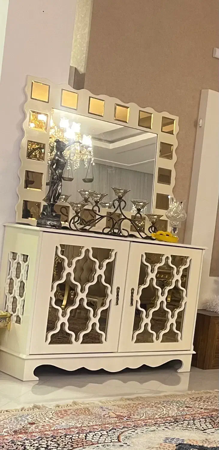 میز کنسول شیری رنگ|بوفه، ویترین، کنسول|مشهد, دانشجو|دیوار