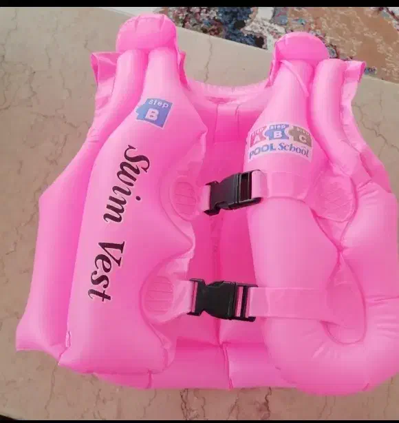 استخر بادی سایز بزرگ جلیقه نجات بادی|غواصی و ورزشهای آبی|هشتگرد, فاز ۷ مهستان|دیوار