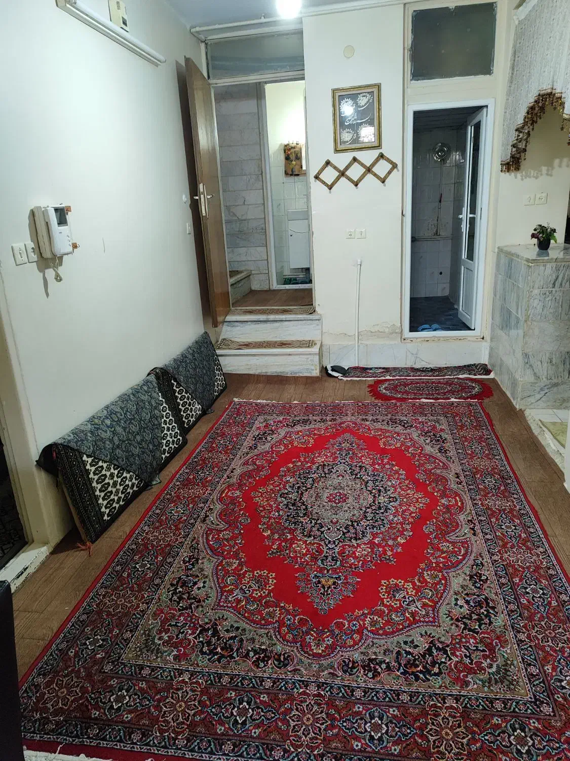 اجاره کوتاه مدت یک واحد حیاط دارمبله|اجارهٔ کوتاه‌مدت آپارتمان و سوئیت|خوانسار, |دیوار