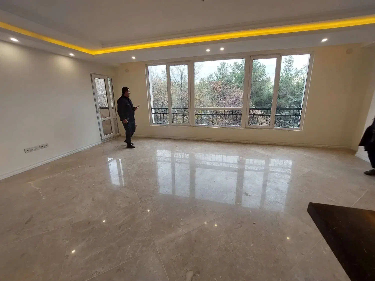 ۱۲۵ متر ۳ خواب / آماده تخلیه / شیک