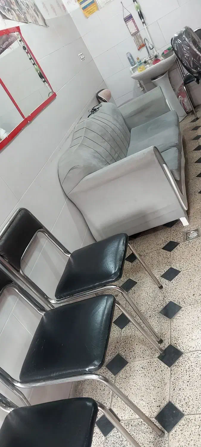 دکور اراشگاه|آرایشگاه و سالن‌های زیبایی|همدان, |دیوار