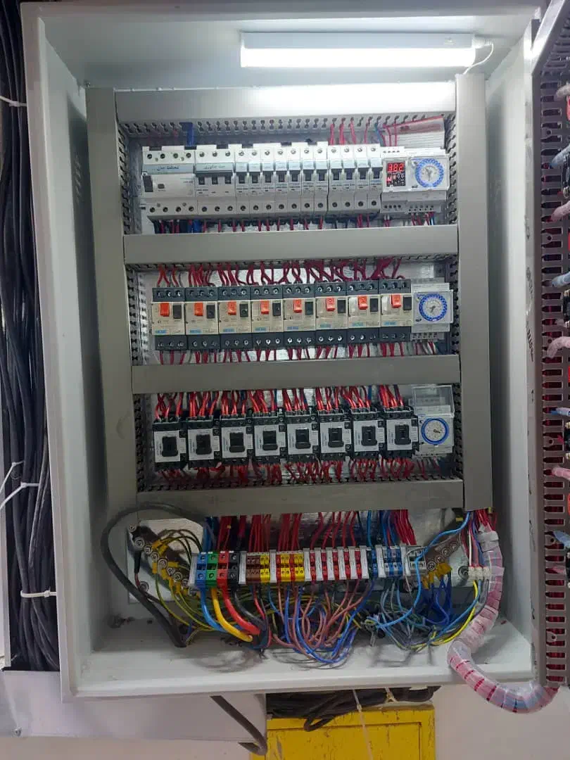 کارگر ساده دست به آچار جهت تعمیر و نگهداری تاسیسات|استخدام صنعتی، فنی، مهندسی|تهران, نیاوران|دیوار