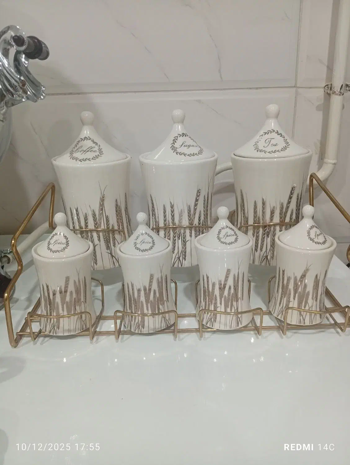 سرویس پا سماوری در حد نو بدون کوچکترین ایراد|ظروف نگهدارنده، پلاستیکی، یک‌بارمصرف|کامیاران, |دیوار