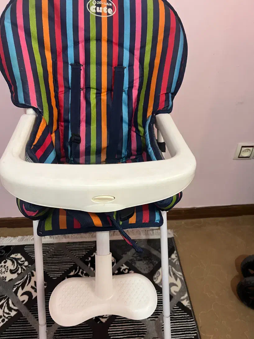 صندلی غذای بچه در حد نو|تخت و صندلی بچه|اسلام‌شهر, شهرک قائمیه|دیوار