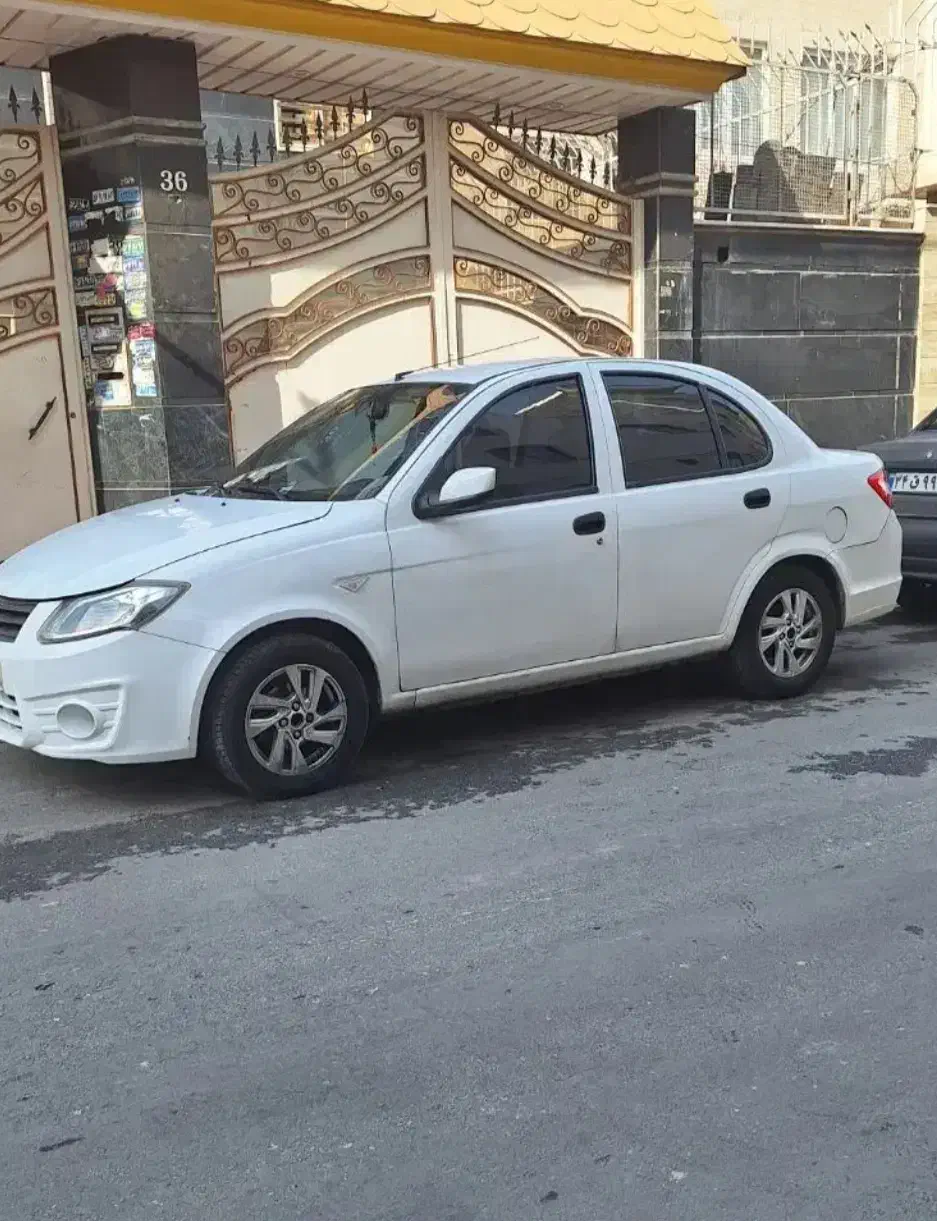 ساینا ۹۷|خودرو سواری و وانت|یزد, |دیوار