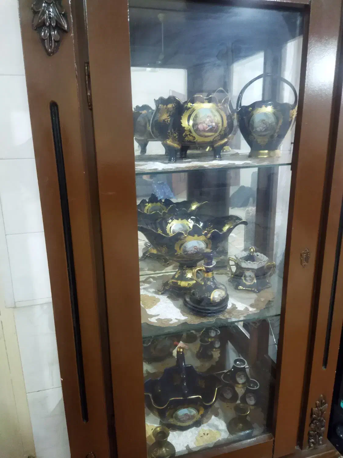 چینی سورمه ای|کلکسیون اشیاء عتیقه|یزد, |دیوار