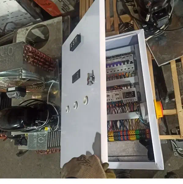 برق کار و ولتاژ تابلو برق  سیم کشی ساختمان|خدمات پیشه و مهارت|مشهد, جنت|دیوار