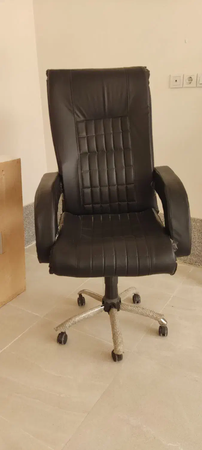 فروش صندلی مدیریت چند حالته نو|مبلمان اداری|صدرا-فارس, فاز ۱|دیوار