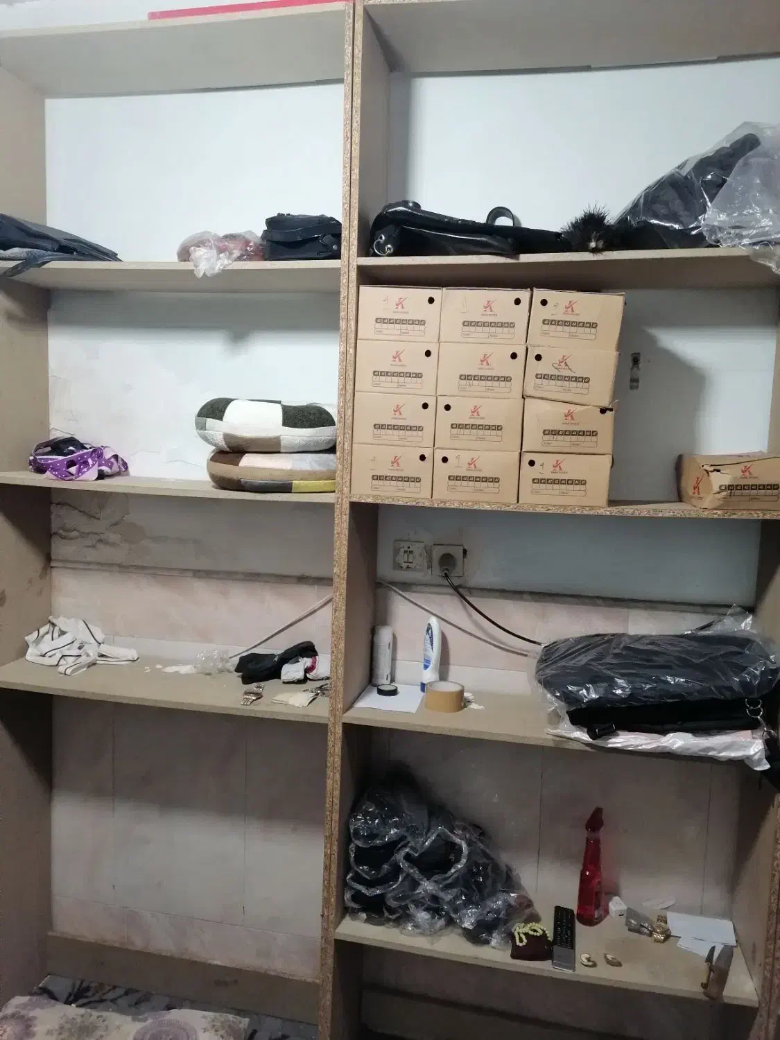 قفسه انبار|کتابخانه، شلف، قفسه‌های دیواری|قم, نیروگاه|دیوار