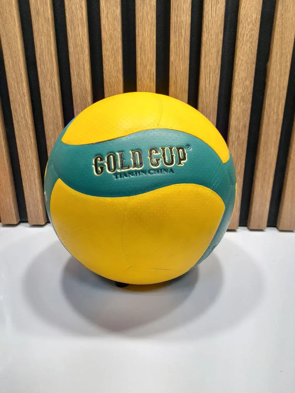 فروش فوق العاده توپ فوتسال والیبال بسکتبال|ورزش‌های توپی|سمنان, |دیوار