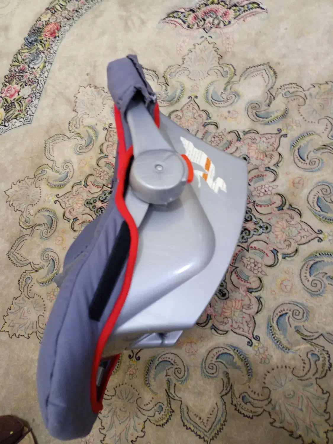 کریر|تخت و صندلی بچه|مسجد سلیمان, |دیوار