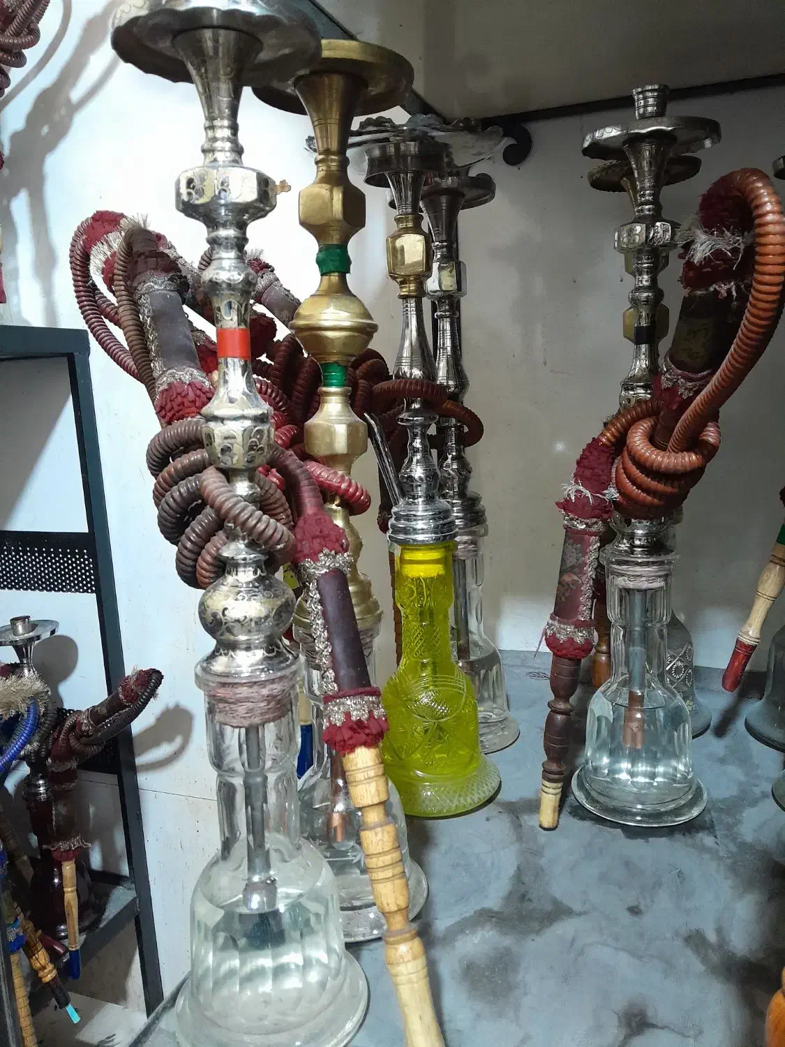 کارگر قهوه خانه وسط کار قهوه خانه کارگرساده|استخدام خدمات فروشگاه و رستوران|تهران, شهرآرا|دیوار