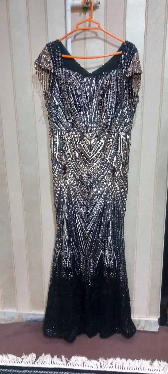 لباس مجلسی نو|لباس|بومهن, |دیوار