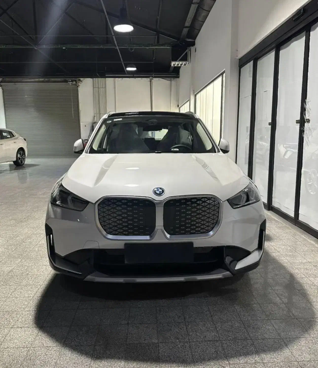 BMW ix1|خودرو سواری و وانت|تهران, درختی|دیوار