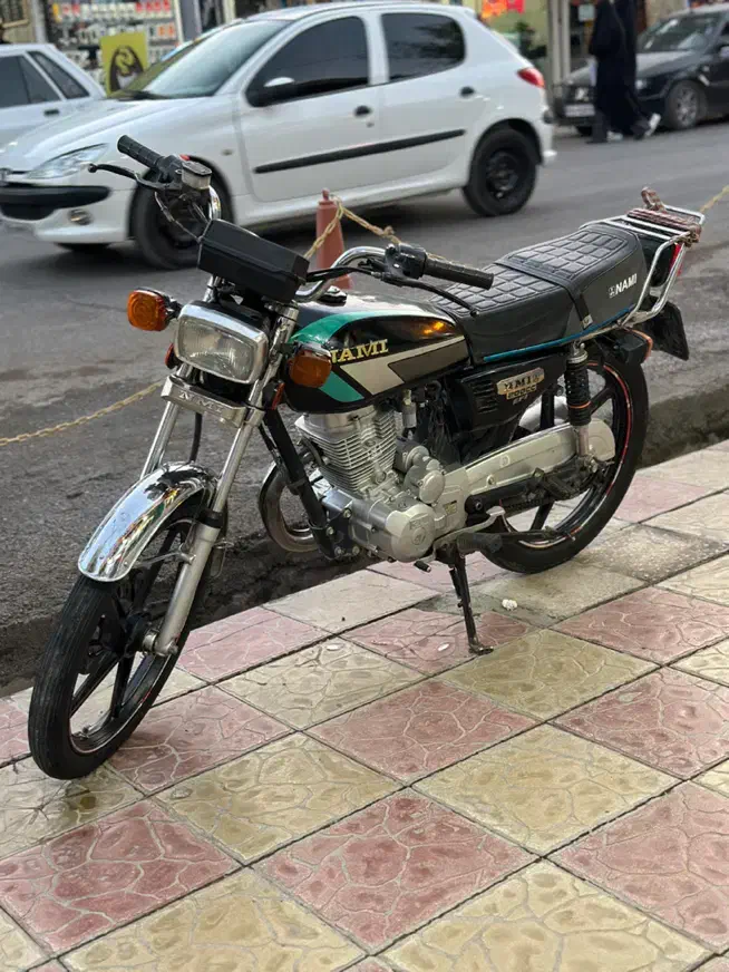 موتور ۲۰۰نامی سری اول درحد خشک عروسک|موتورسیکلت|کوهدشت, |دیوار